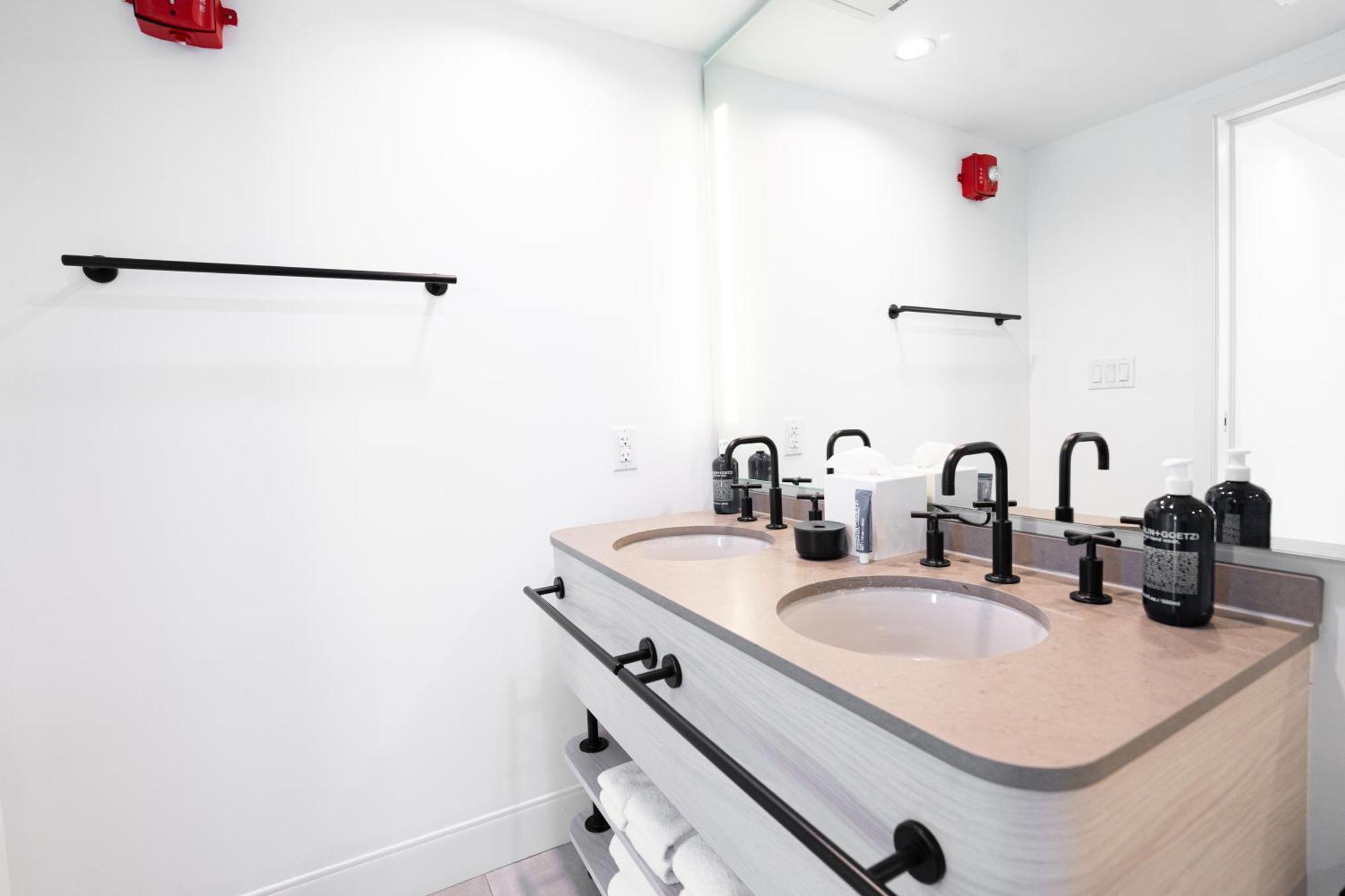 Hotel Greystone - Adults Only Μαϊάμι Μπιτς Εξωτερικό φωτογραφία